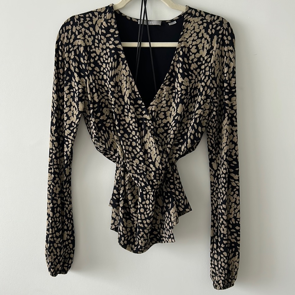 Tart long sleeve, black and gray printed top